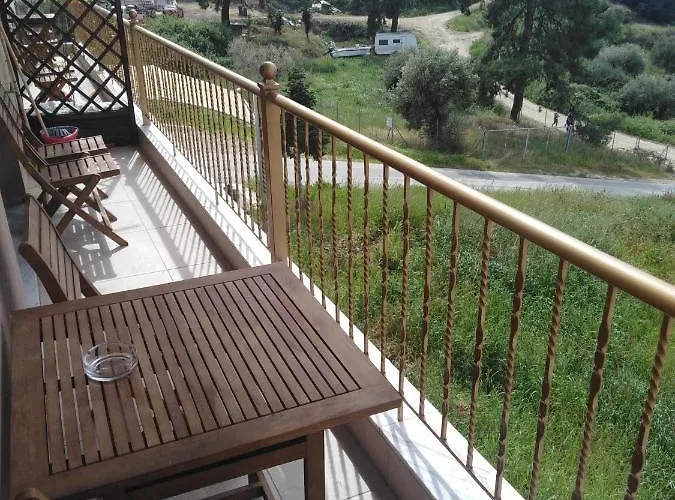 Theasis 2 * Неос-Мармарас