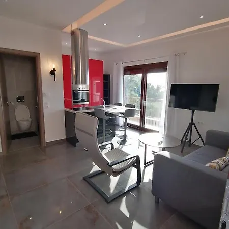 Theasis 2 Holiday home *