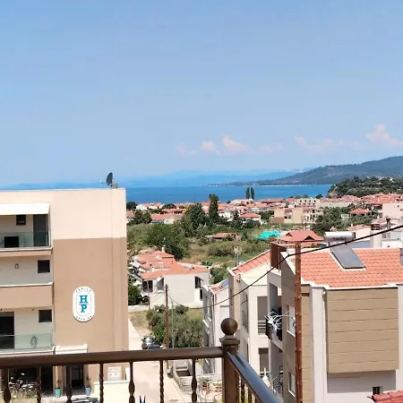 Theasis 2 Neos Marmaras