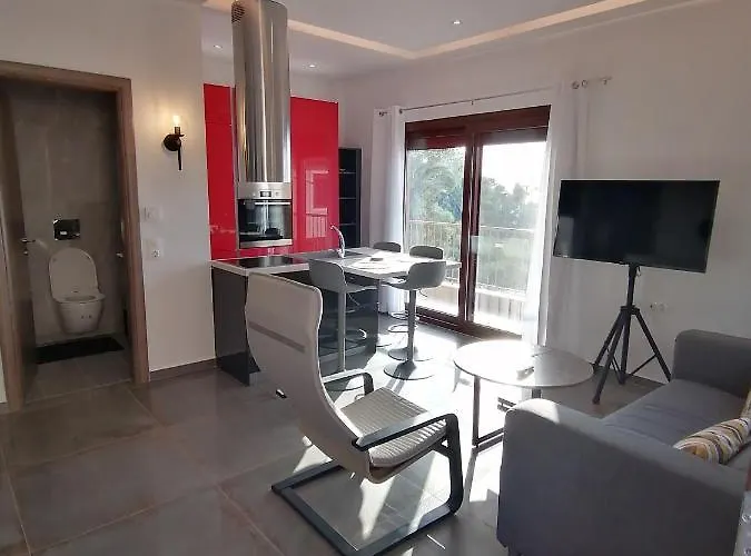 Theasis 2 Feriehus *