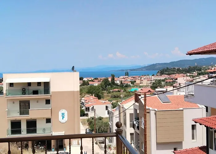 Theasis 2 Neos Marmaras