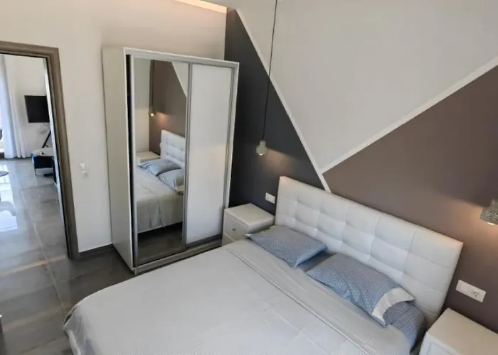 Case de vacanță Theasis 2 *